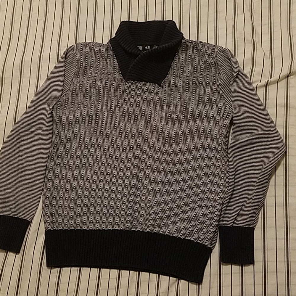 H&M Sweater